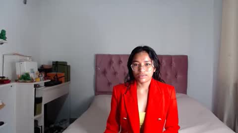 Alia  online show from October 4, 1:09 pm