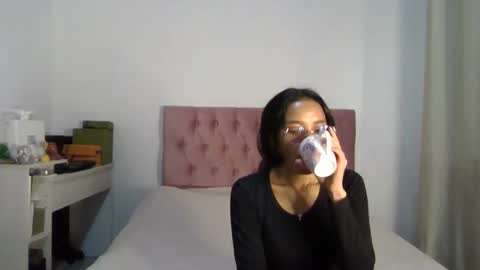 Alia  online show from February 7, 3:41 pm