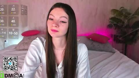 alic_black online show from October 29, 2:02 am