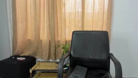 Snapshot of alice14cullen chatting on February 25, 12:49 pm alice online show from February 25, 12:49 pm