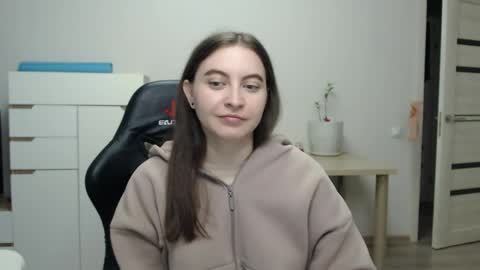 Alice online show from June 1, 1:34 pm