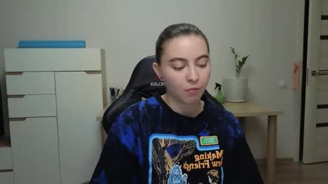 Alice online show from February 25, 5:05 pm