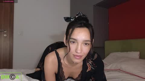 Snapshot of alice_bane chatting on January 5, 3:45 pm A R Y A  T I A online show from January 5, 3:45 pm