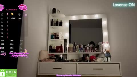 A R Y A  T I A online show from February 16, 8:29 pm