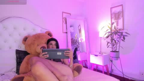 Alice Graay  online show from February 8, 5:40 am