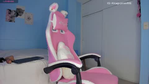 ALICE    Alice guzman online show from July 24, 2:09 am