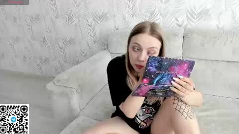 alice_halle online show from June 21, 3:02 am