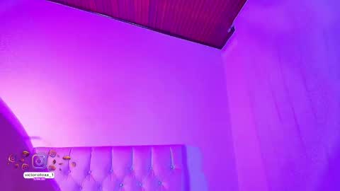 alice_jonnes_ online show from April 2, 6:10 am