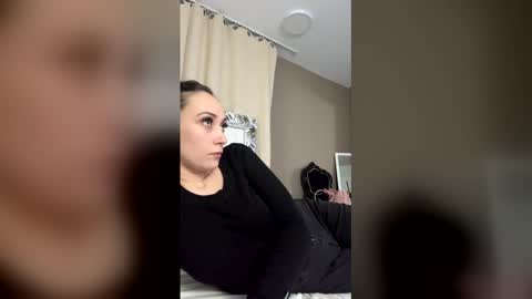 AliceMunro online show from April 2, 8:38 pm