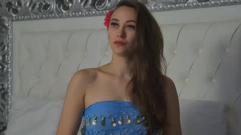 AliceMunro online show from October 31, 9:15 pm