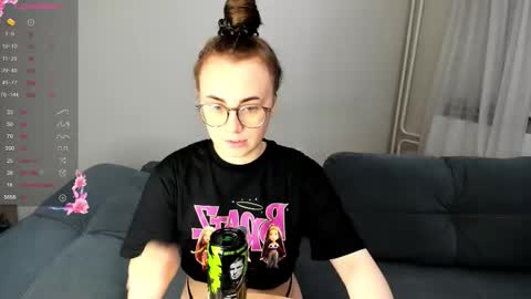 Alice online show from January 12, 6:04 pm