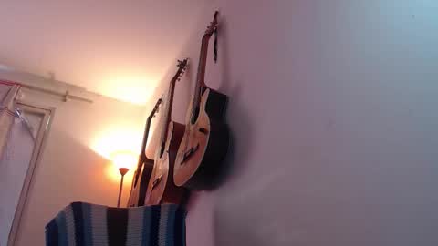 Alicia Aldara online show from December 5, 11:52 am