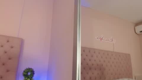 Sofia online show from November 25, 1:43 pm