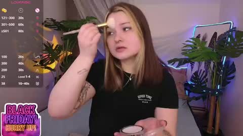 Alice  online show from November 23, 3:32 pm