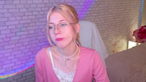 alice online show from February 22, 1:47 pm