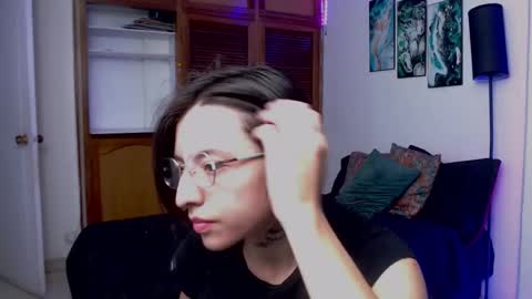 alicee_logan_ online show from November 12, 2:03 am