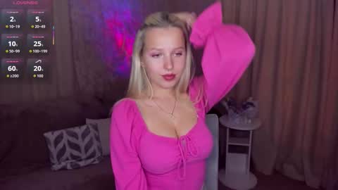 Alice online show from November 22, 1:31 pm