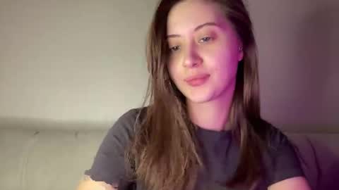 aliceinlustland online show from March 10, 5:39 pm