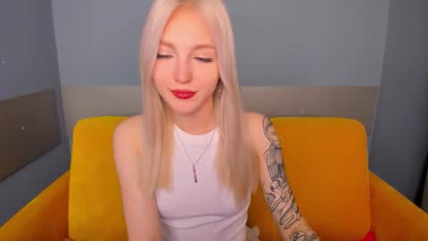 Snapshot of alicemonro chatting on October 26, 3:07 am alicemonro online show from October 26, 3:07 am