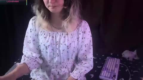 AlicePinkhead online show from September 15, 11:33 am