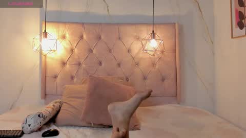 Alice Pol  online show from February 14, 2:02 pm