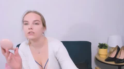 alicesensitive online show from January 13, 1:08 pm