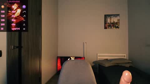 Snapshot of aliceturnon chatting on October 4, 10:40 pm Alice online show from October 4, 10:40 pm