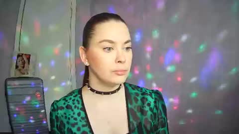 AlicexFresh online show from May 1, 8:52 am