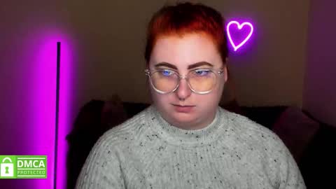 Snapshot of alicia_side_red chatting on September 27, 5:38 am Alicia online show from September 27, 5:38 am