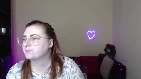 Alicia online show from April 3, 5:36 am