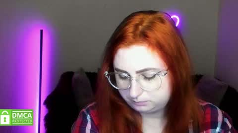 Snapshot of alicia_side_red chatting on September 28, 5:49 am Alicia online show from September 28, 5:49 am