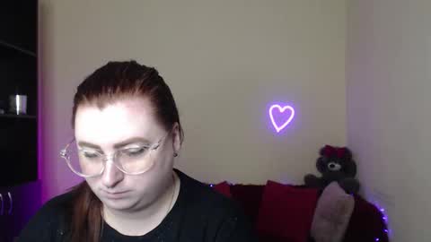 Alicia online show from April 13, 11:25 am