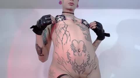     online show from September 10, 9:05 pm