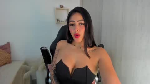 Ali  online show from November 20, 11:31 am