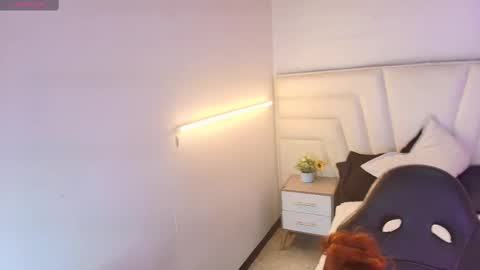 Snapshot of aliice_reed chatting on September 30, 1:32 pm Aliice Reed online show from September 30, 1:32 pm