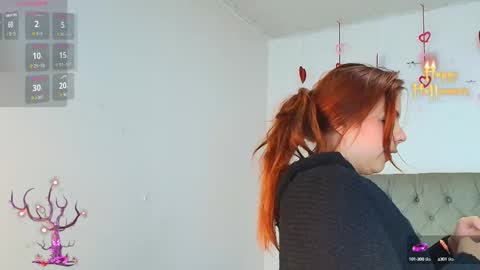 Snapshot of aliice_reed chatting on October 13, 1:13 pm Aliice Reed online show from October 13, 1:13 pm