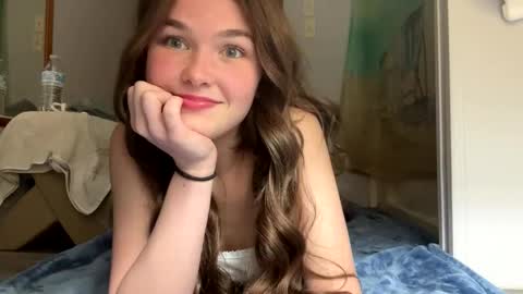 aliii1123 online show from January 28, 2:43 am