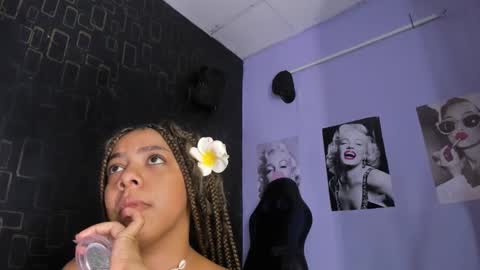 alika online show from March 9, 4:44 pm