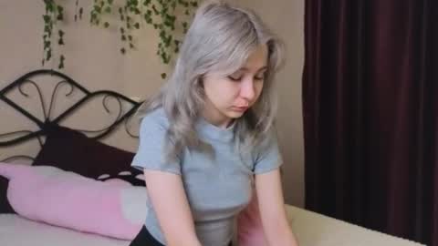 alikasocute online show from October 27, 3:28 am