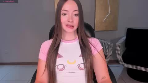 alinakravitz_ online show from October 10, 12:22 pm