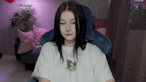 Aline Greeeen online show from April 18, 6:48 am