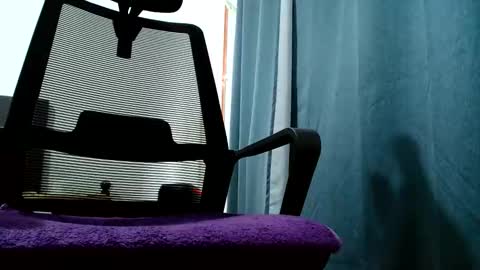 alinslut online show from May 20, 12:11 pm