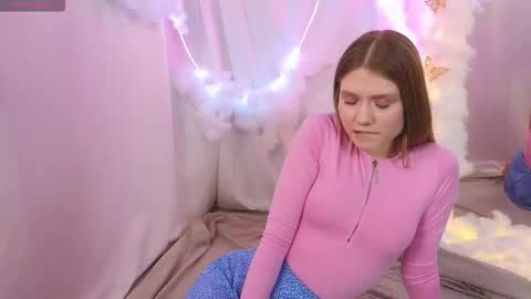 Alisia online show from October 12, 9:35 am