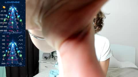 Alicia online show from January 7, 9:09 pm