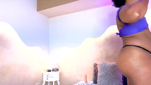 Ali  online show from November 17, 12:30 pm