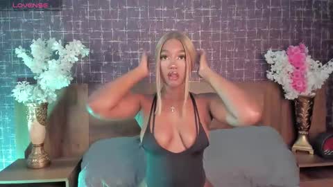 Alison Moon  online show from November 27, 8:27 pm