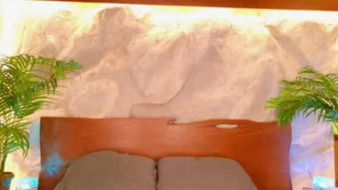 Alison Moon  online show from February 26, 11:19 pm