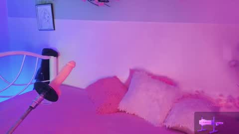 Mia online show from March 17, 9:53 pm