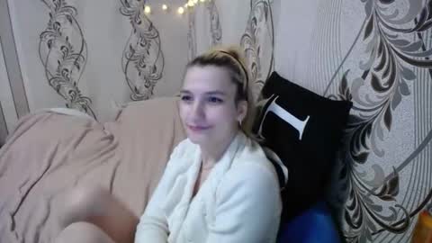 alissaclent online show from February 4, 11:19 pm