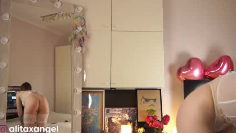 A L I T A online show from April 5, 4:48 pm